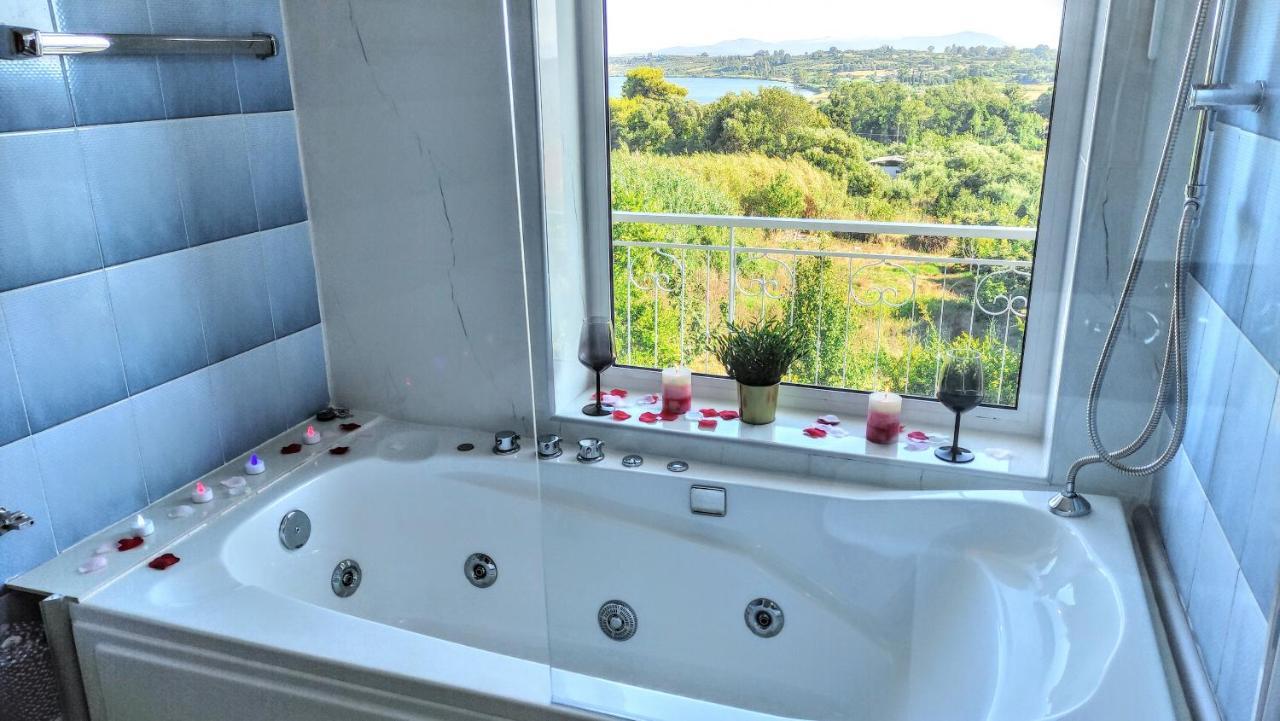 The Elysian At Nicopolis Jacuzzi Appartement Nikopolis Buitenkant foto
