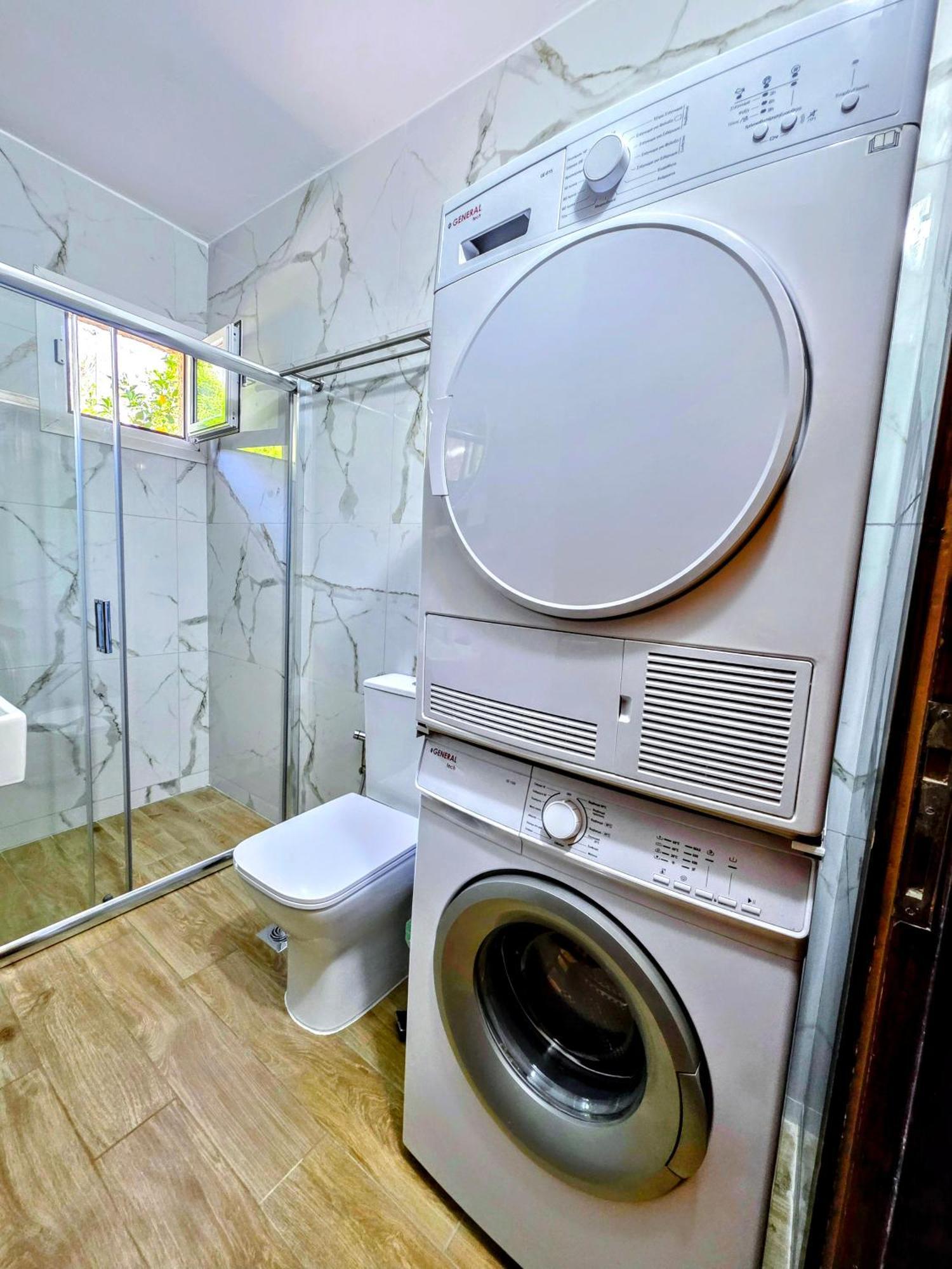 The Elysian At Nicopolis Jacuzzi Appartement Nikopolis Buitenkant foto